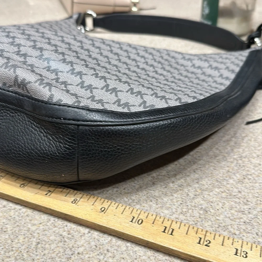 MK Studio Lydia Hobo